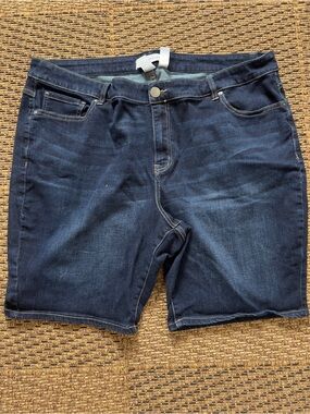 Lane Bryant Size 24 Bermuda Denim Shorts Flex Magic Waist